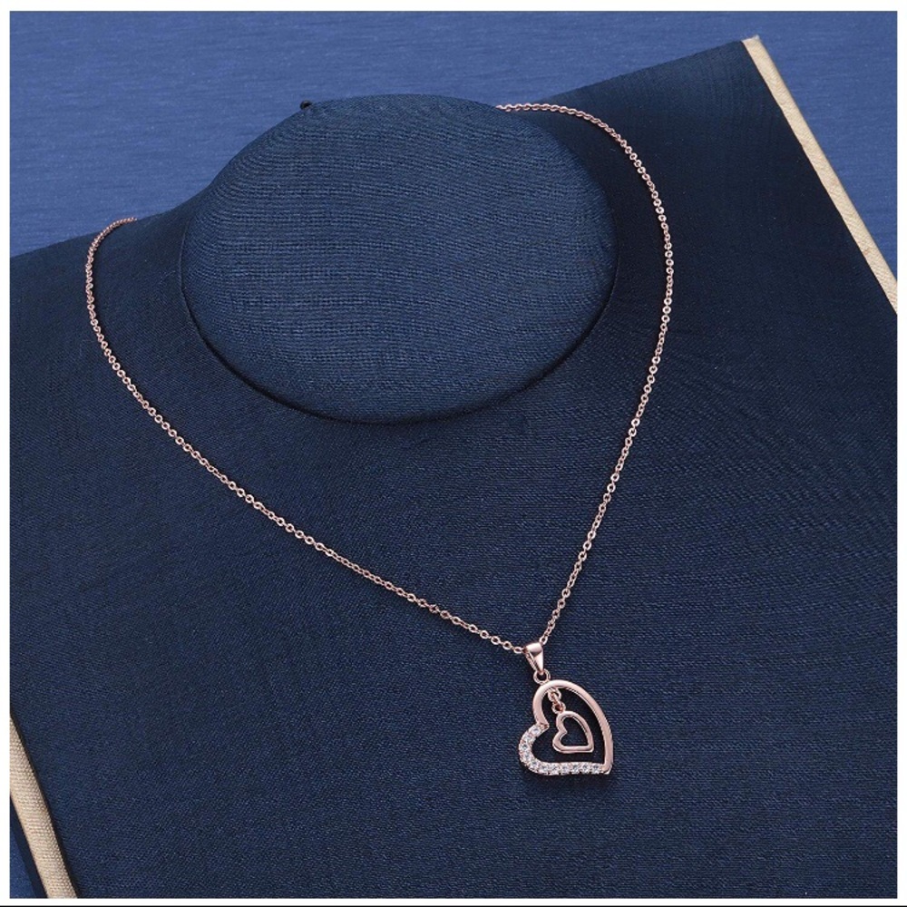 Rose gold heart necklace